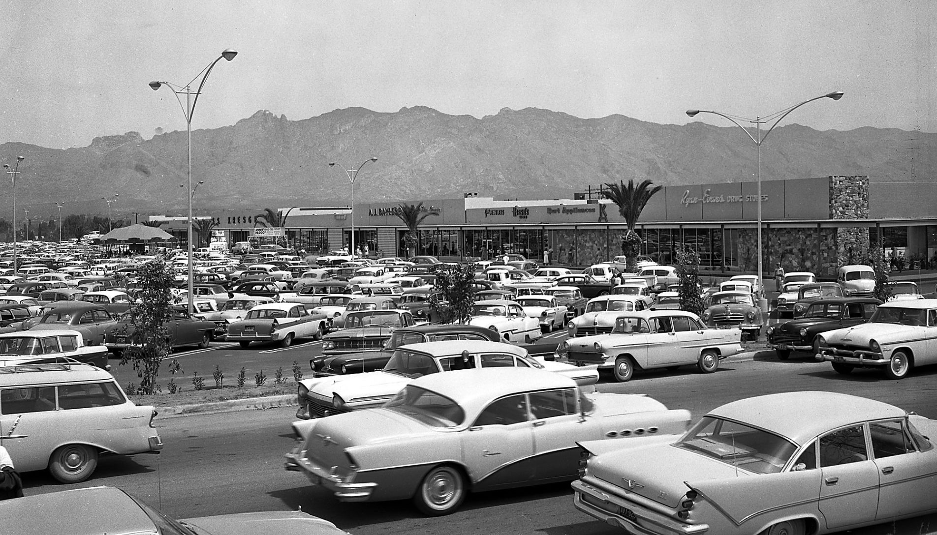 Campbell Plaza